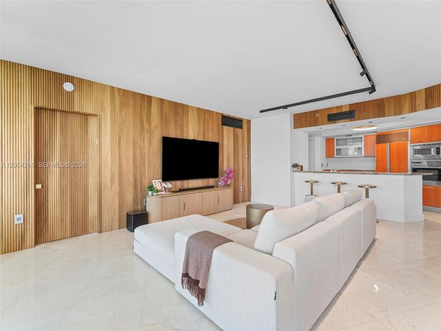 400 Alton Rd 808, Miami Beach, FL 33139