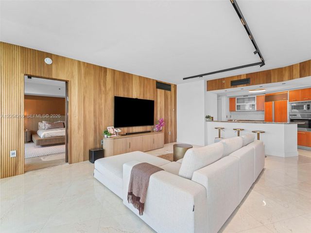 400 Alton Rd 808, Miami Beach, FL 33139