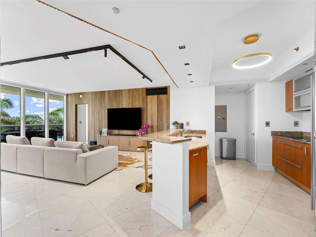 400 Alton Rd 808, Miami Beach, FL 33139