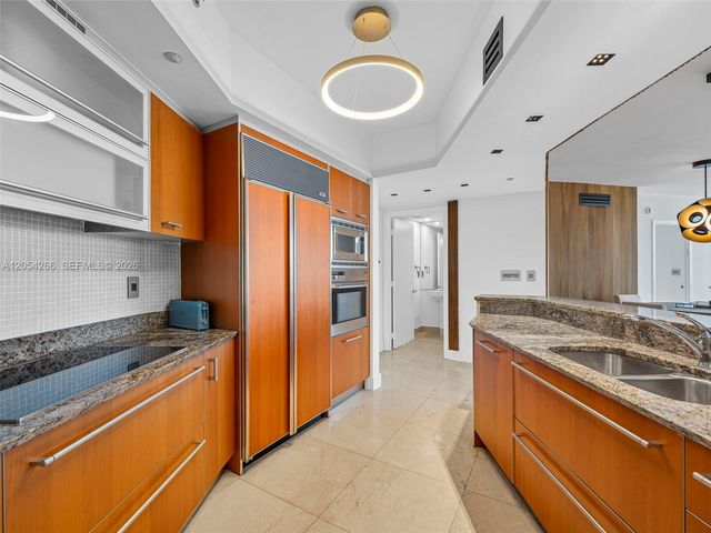 400 Alton Rd 808, Miami Beach, FL 33139