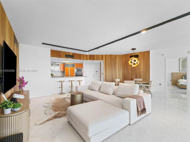 400 Alton Rd 808, Miami Beach, FL 33139