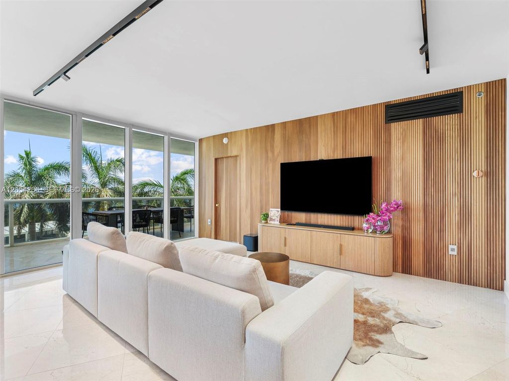 400 Alton Rd 808, Miami Beach, FL 33139