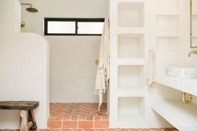 1890 Basswood Avenue, Carlsbad, CA 92008