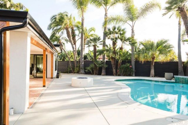 1890 Basswood Avenue, Carlsbad, CA 92008