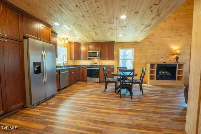 1131 Cherry Springs Lane, Trade, TN 37691