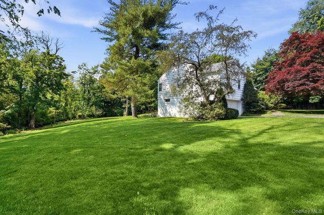 65 Lincoln Road, Scarsdale, NY 10583