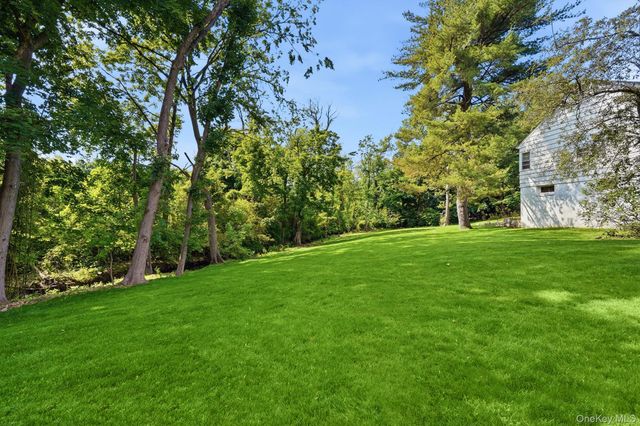 65 Lincoln Road, Scarsdale, NY 10583