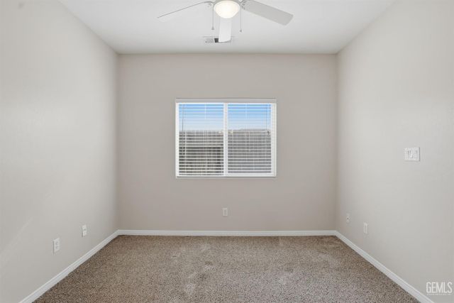 6017 Lakewood Shores Drive, Bakersfield, CA 93312