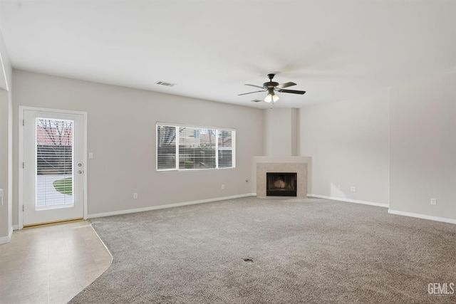 6017 Lakewood Shores Drive, Bakersfield, CA 93312