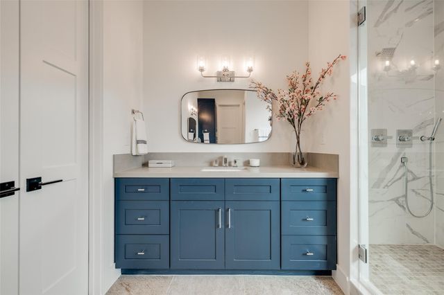 1312 Castle Court B, Houston, TX 77006