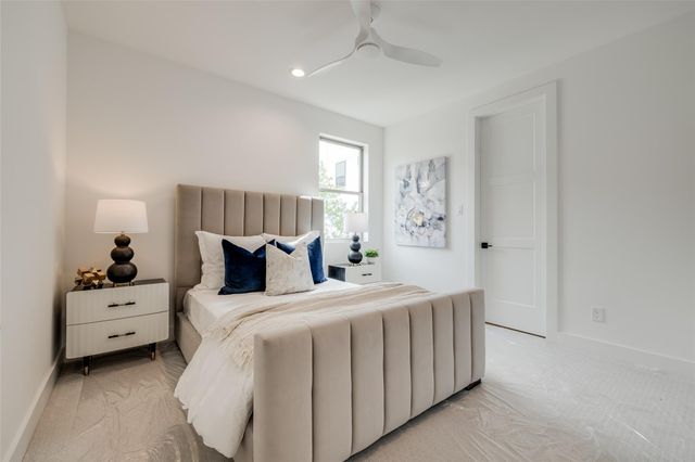 1312 Castle Court B, Houston, TX 77006