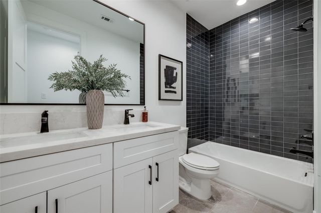 1312 Castle Court B, Houston, TX 77006