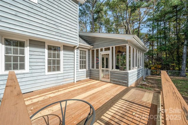 302 Nottingham Way, Wadesboro, NC 28170