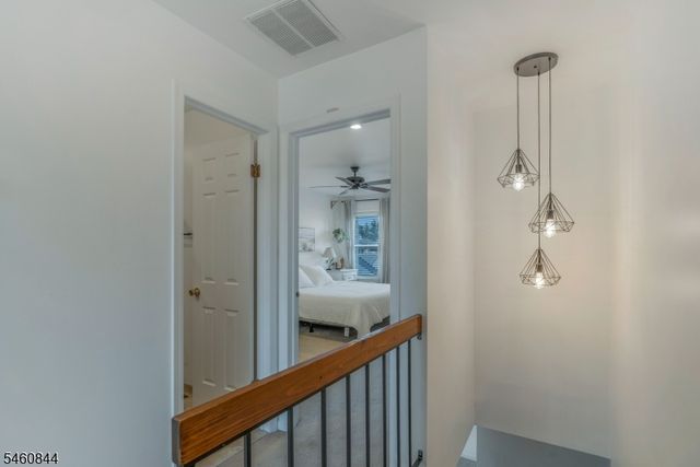 416 Willow Ct, Raritan Twp., NJ 08822