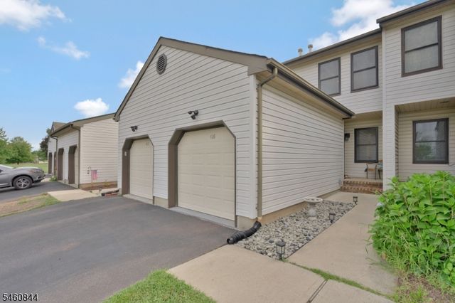 416 Willow Ct, Raritan Twp., NJ 08822