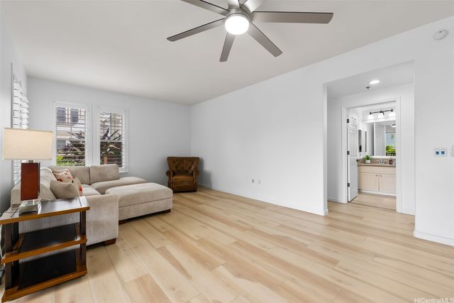 520 Lunalilo Home Road 8127, Honolulu, HI 96825