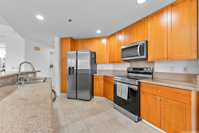 520 Lunalilo Home Road 8127, Honolulu, HI 96825