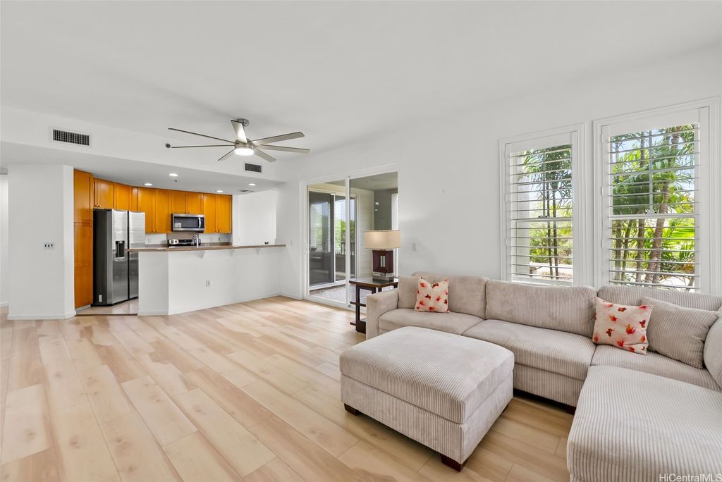 520 Lunalilo Home Road 8127, Honolulu, HI 96825