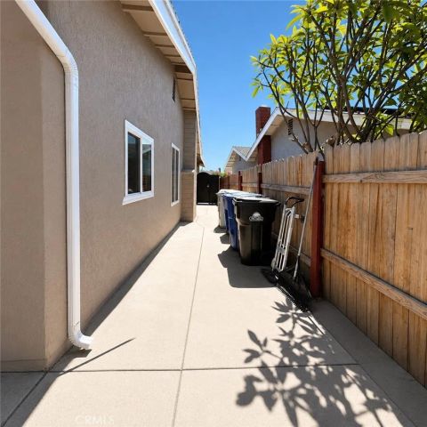 2652 S Arcadian Shores, Ontario, CA 91761