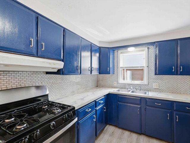 20212 Mada Avenue, Southfield, MI 48075