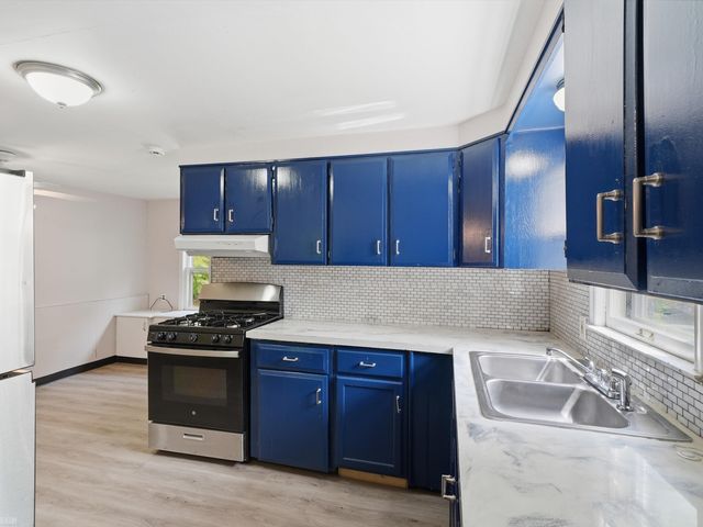 20212 Mada Avenue, Southfield, MI 48075