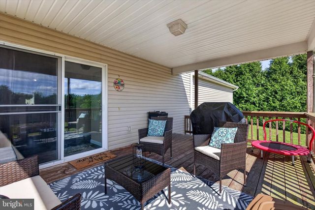 325 SHOOP LN, Halifax, PA 17032