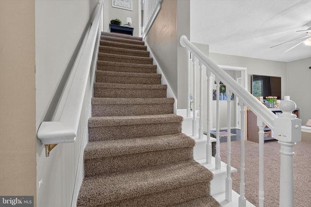 325 SHOOP LN, Halifax, PA 17032