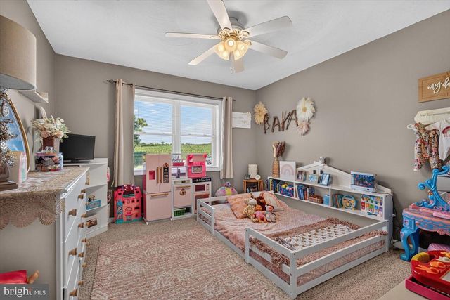 325 SHOOP LN, Halifax, PA 17032