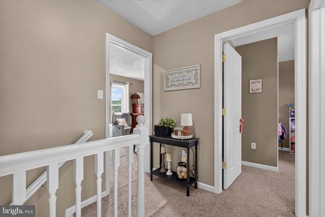 325 SHOOP LN, Halifax, PA 17032