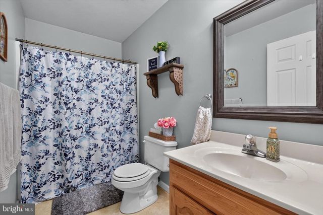 325 SHOOP LN, Halifax, PA 17032