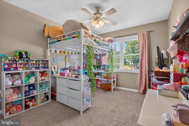 325 SHOOP LN, Halifax, PA 17032