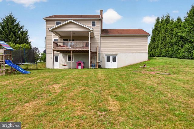 325 SHOOP LN, Halifax, PA 17032