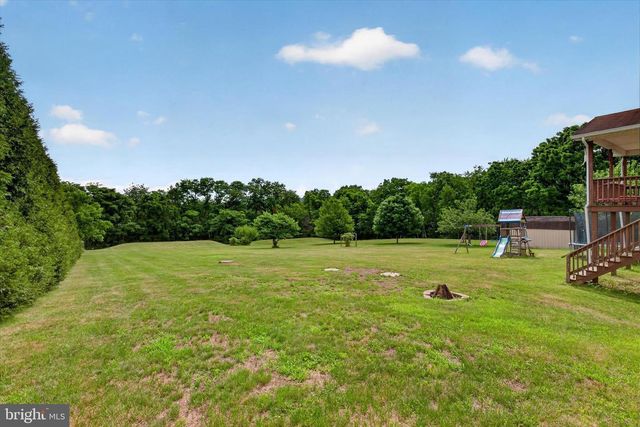 325 SHOOP LN, Halifax, PA 17032