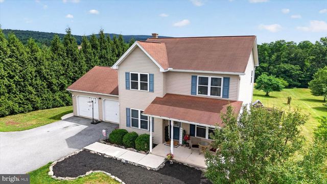 325 SHOOP LN, Halifax, PA 17032