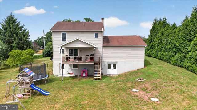 325 SHOOP LN, Halifax, PA 17032