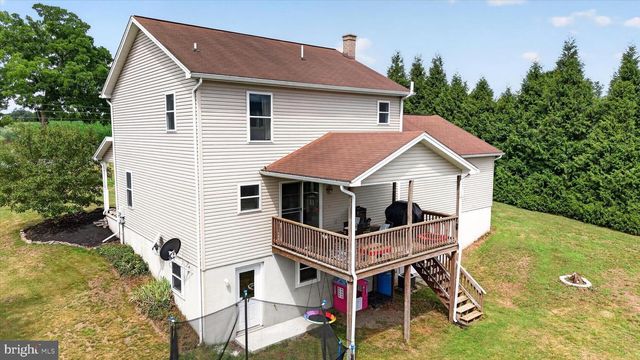 325 SHOOP LN, Halifax, PA 17032