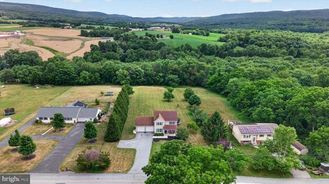 325 SHOOP LN, Halifax, PA 17032