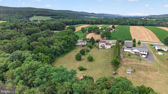 325 SHOOP LN, Halifax, PA 17032