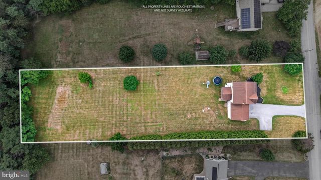 325 SHOOP LN, Halifax, PA 17032