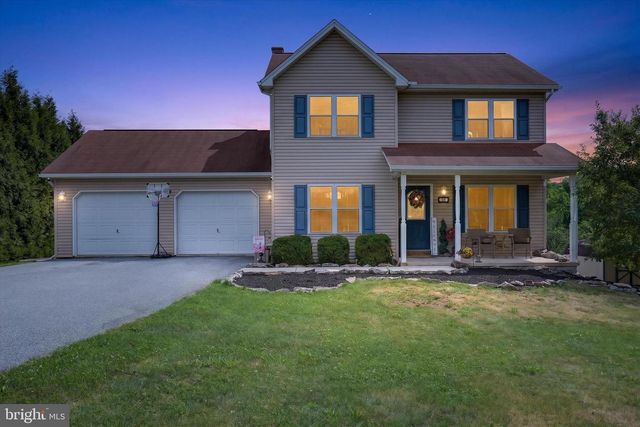 325 SHOOP LN, Halifax, PA 17032