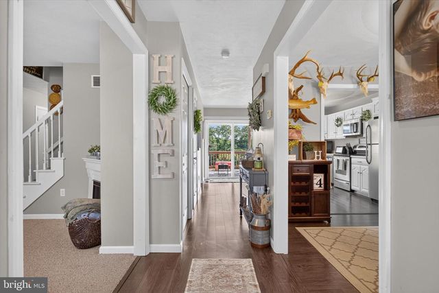 325 SHOOP LN, Halifax, PA 17032
