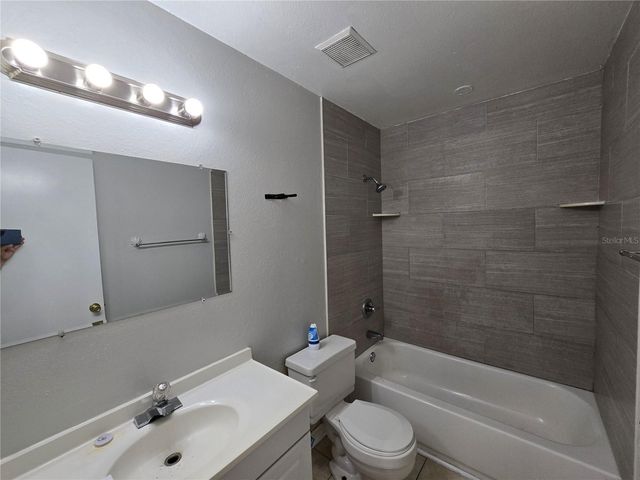 5667 STRUTHERS COURT, Winter Haven, FL 33884