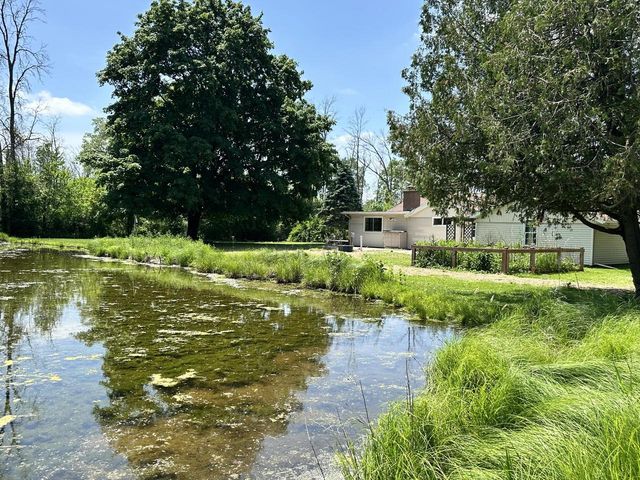 N6282 River Heights DRIVE, Plymouth, WI 53073