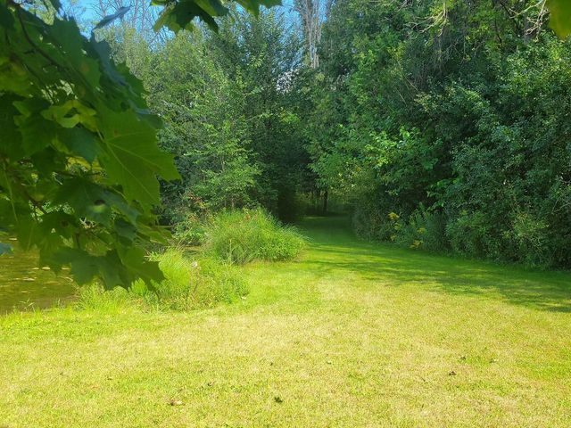 N6282 River Heights DRIVE, Plymouth, WI 53073