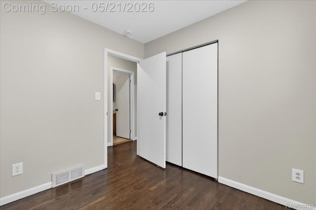 5957 John Daly Street, Taylor, MI 48180