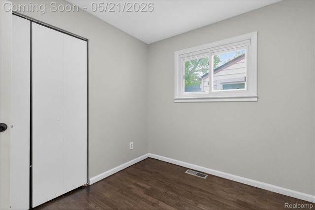 5957 John Daly Street, Taylor, MI 48180