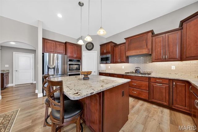 113 Far Meadow Drive, Lake St Louis, MO 63367