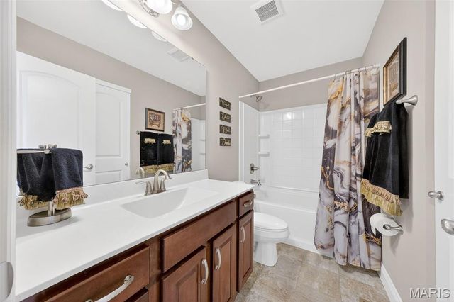 113 Far Meadow Drive, Lake St Louis, MO 63367