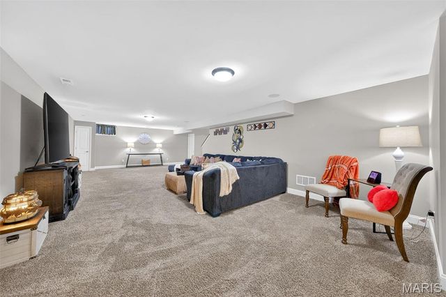 113 Far Meadow Drive, Lake St Louis, MO 63367