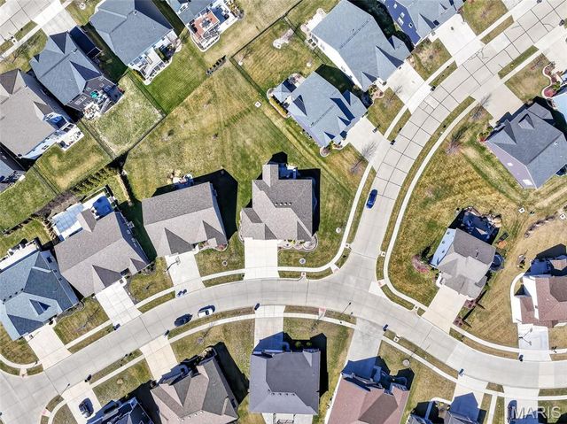 113 Far Meadow Drive, Lake St Louis, MO 63367